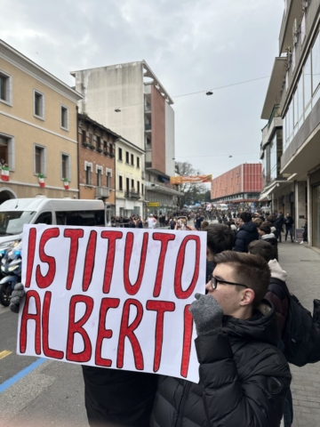 Fiamma_olimpica_2026_1